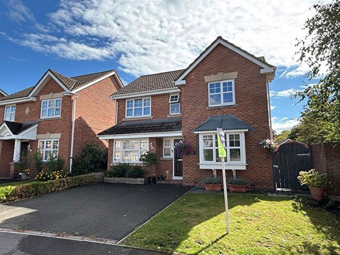 4 Bedroom Detached House For Sale In Sutherland Crescent, Chippenham, SN14