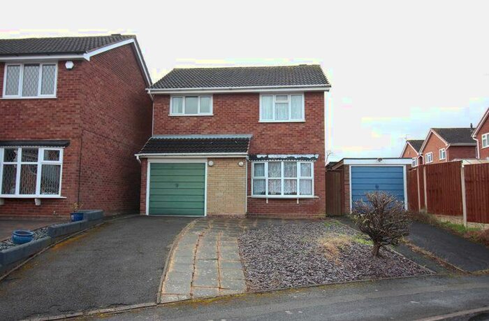 3 Bedroom Detached House For Sale In Kingswinford, Camden Way, DY6