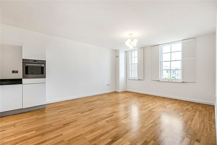 2 Bedroom Apartment To Rent In Aylward Street, Stepney Green, E1