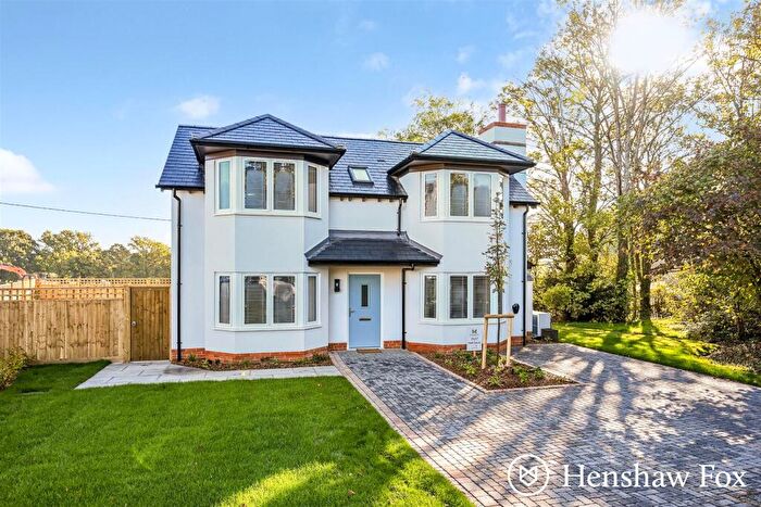 3 Bedroom Detached House For Sale In Meadowbrook Gardens, Old Calmore, Hampshire, SO40