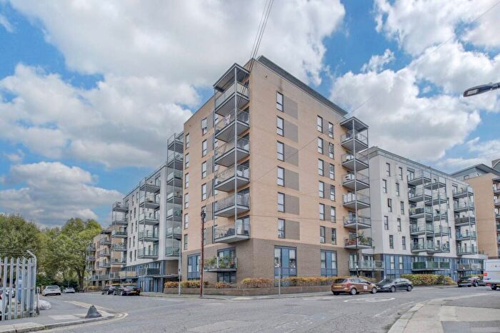 2 Bedroom Flat For Sale In Turner Street, Royal Docks, London, E16