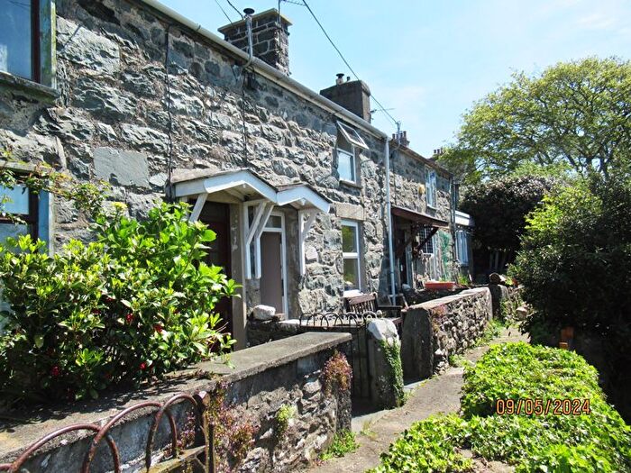 2 Bedroom Cottage To Rent In Dyffryn Ardudwy, LL44