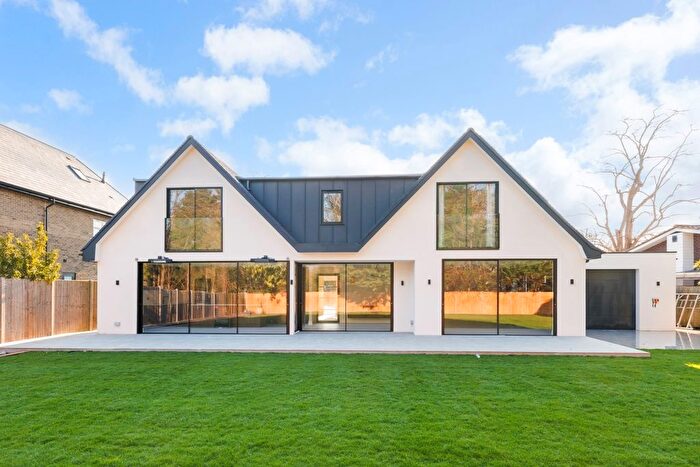 5 Bedroom Detached House To Rent In Brightlands Road, Reigate, RH2