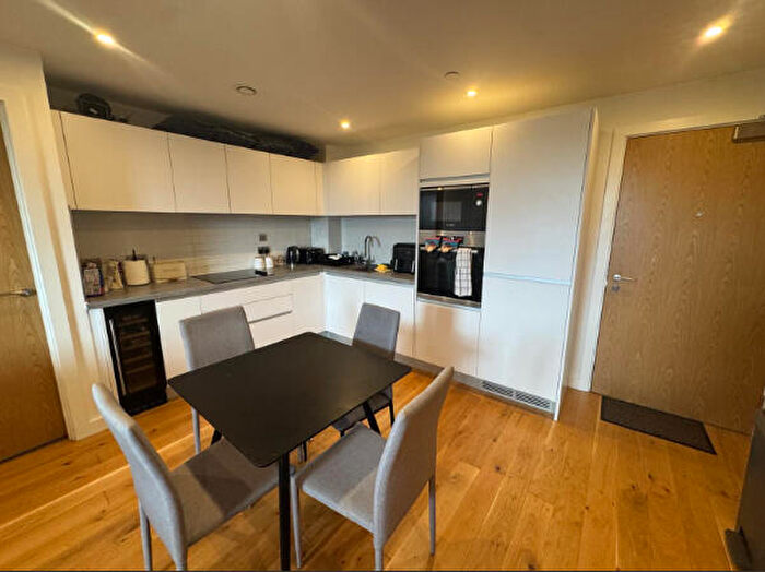 2 Bedroom Flat To Rent In Communication Row, B15