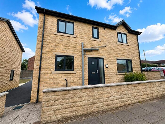 4 Bedroom Detached House For Sale In The Brookfield, Bradford Road, Clayton, Bradford, BD14