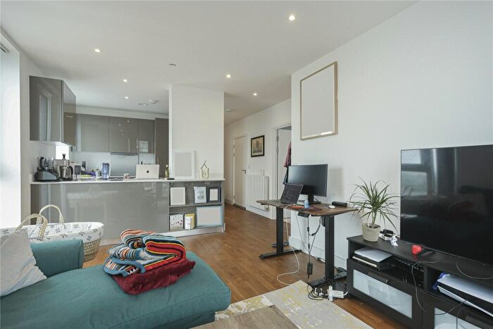 1 Bedroom Apartment For Sale In Victory Parade, Woolwich, SE18