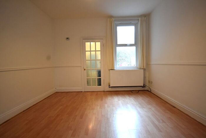 3 Bedroom Terraced House To Rent In Hamilton Road, Coventry, CV2