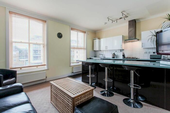 4 Bedroom Maisonette To Rent In Drayton Park, Highbury, N5