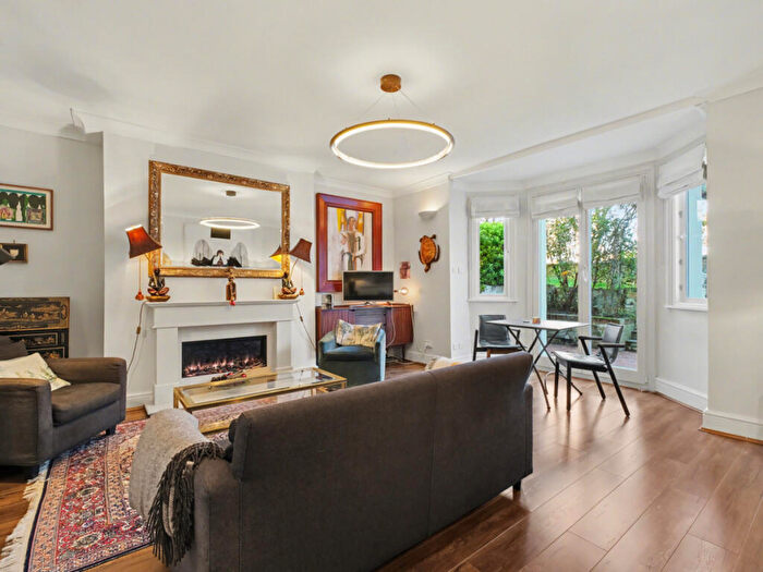 2 Bedroom Flat For Sale In Greville Road, London, NW6