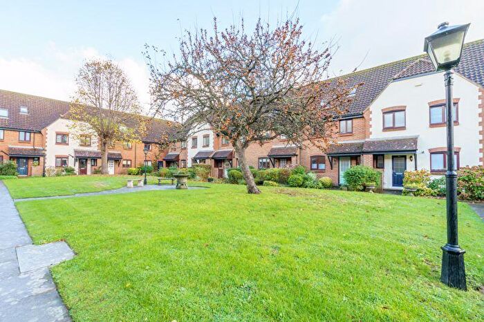 3 Bedroom Terraced House For Sale In Bishopsgate Walk, Chichester, PO19