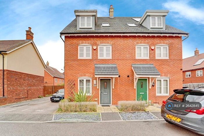 3 Bedroom Semi-Detached House To Rent In Hilton Close, Kempston, Bedford, MK42