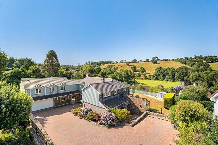 5 Bedroom Detached House For Sale In Bathpool, Launceston, PL15