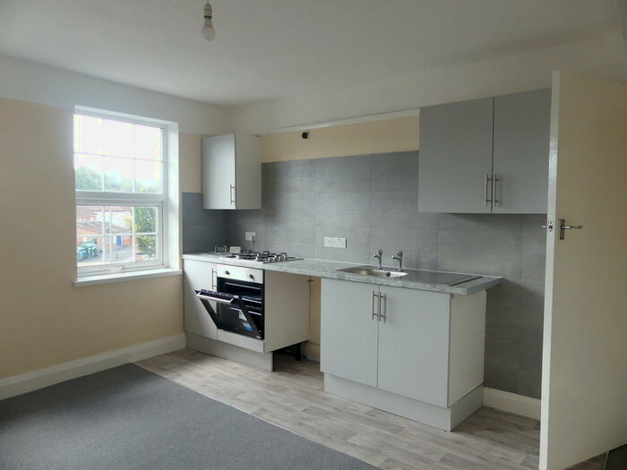 2 Bedroom Maisonette To Rent In Cranley Parade, London, SE9