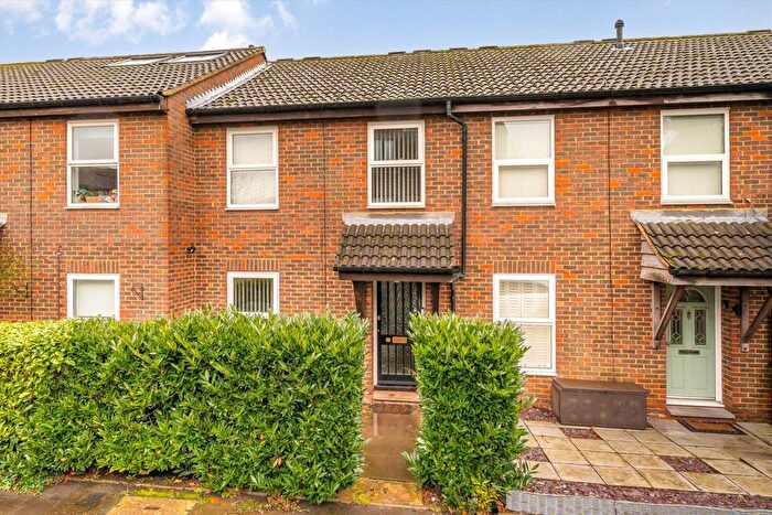 3 Bedroom Property To Rent In Rumsey Close, Hampton, TW12