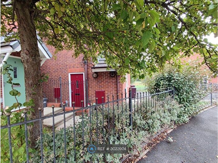 2 Bedroom Flat To Rent In Kirkby, Liverpool, L32