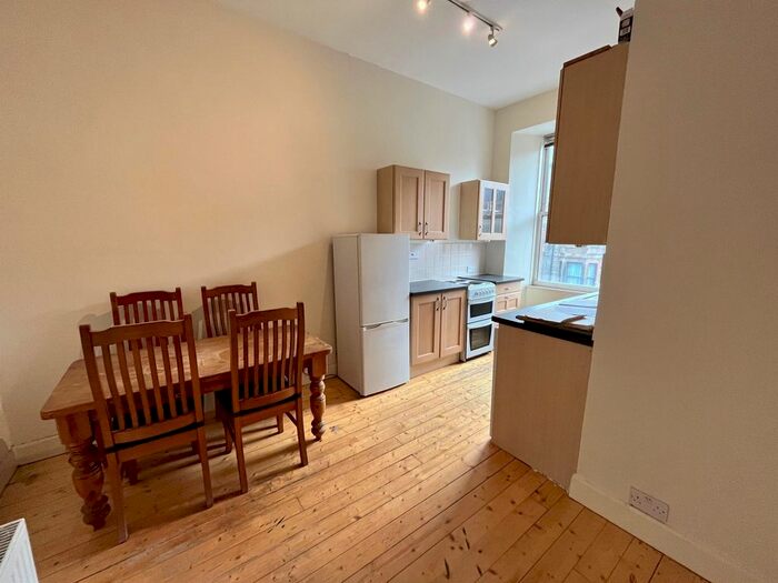 2 Bedroom Flat To Rent In St. Peters Place, Edinburgh, EH3