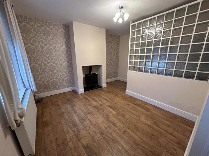 2 Bedroom Terraced House To Rent In South Street, Brighouse, HD6