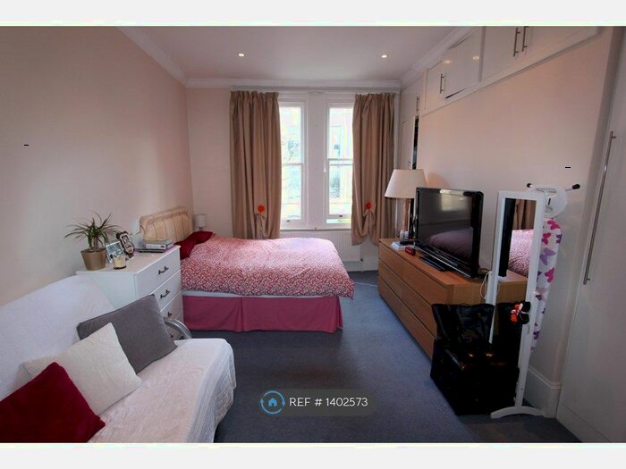 Studio To Rent In Mornington Avenue, London, W14