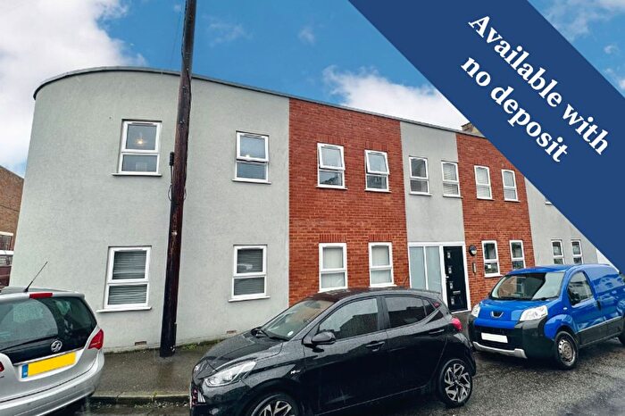2 Bedroom Flat To Rent In Park Road, Folkestone, CT19
