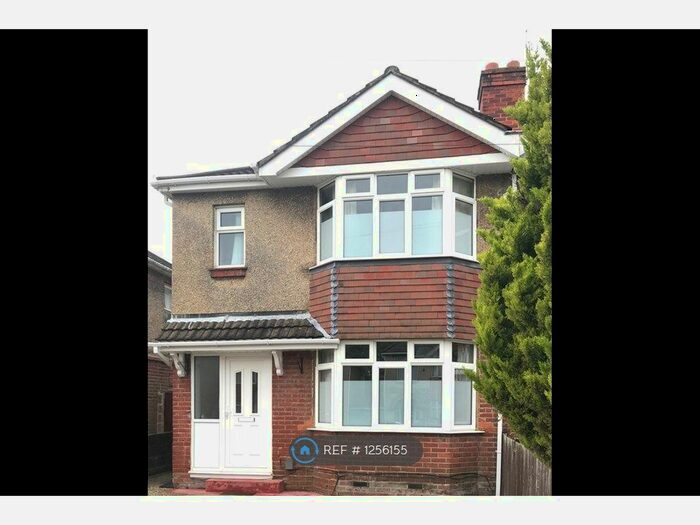 4 Bedroom Semi-Detached House To Rent In Pansy Road, Southampton SO16