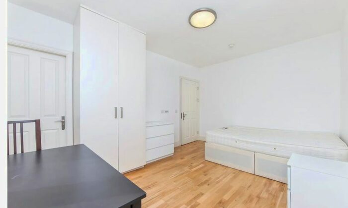 Studio To Rent In Windsor Road, Ealing, London, W5