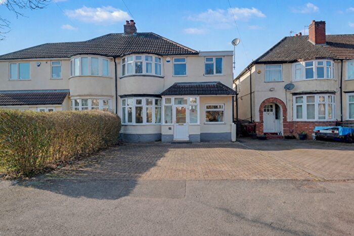 3 Bedroom Semi Detached House For Sale In Dunard Road, Shirley, Solihull, B90