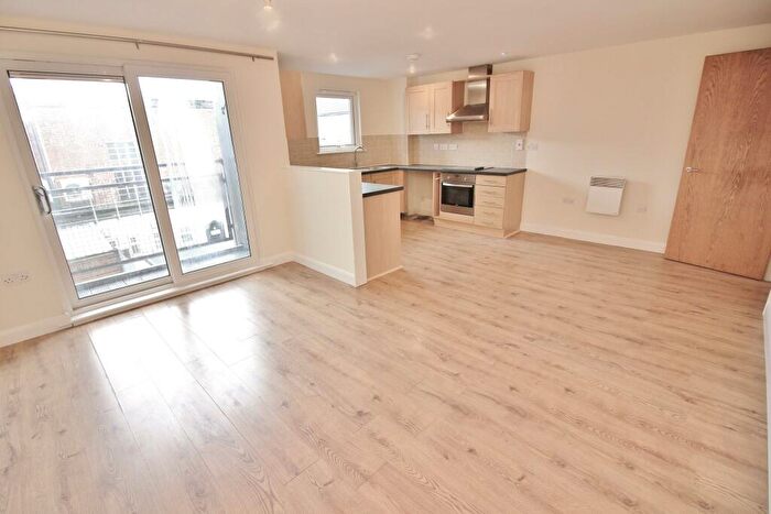 3 Bedroom Flat To Rent In Houghton Street, Southport, PR9
