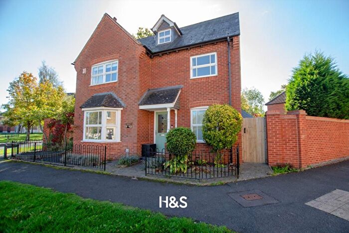 4 Bedroom Detached House For Sale In Dickens Heath Road, Shirley, Solihull, B90