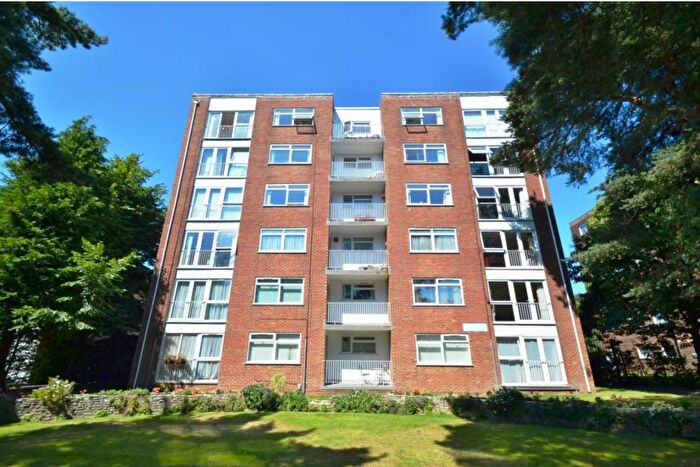 2 Bedroom Flat To Rent In Poole Road, Poole, BH12