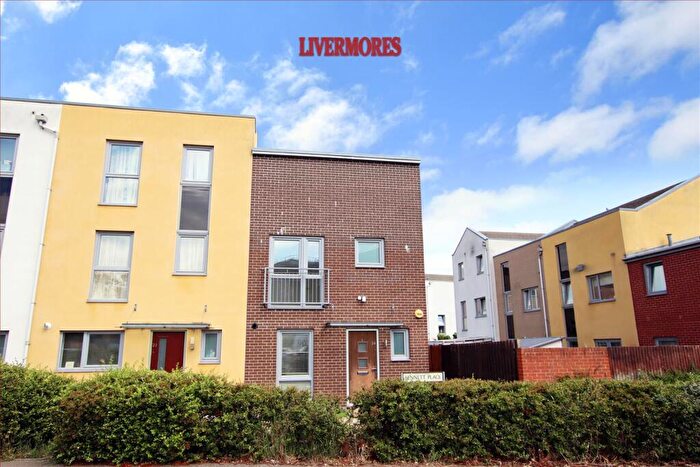 3 Bedroom Terraced House To Rent In Bennett Place, Dartford, Kent, DA1