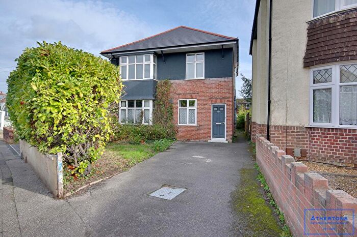 2 Bedroom Maisonette For Sale In Howeth Road, Bournemouth, BH10