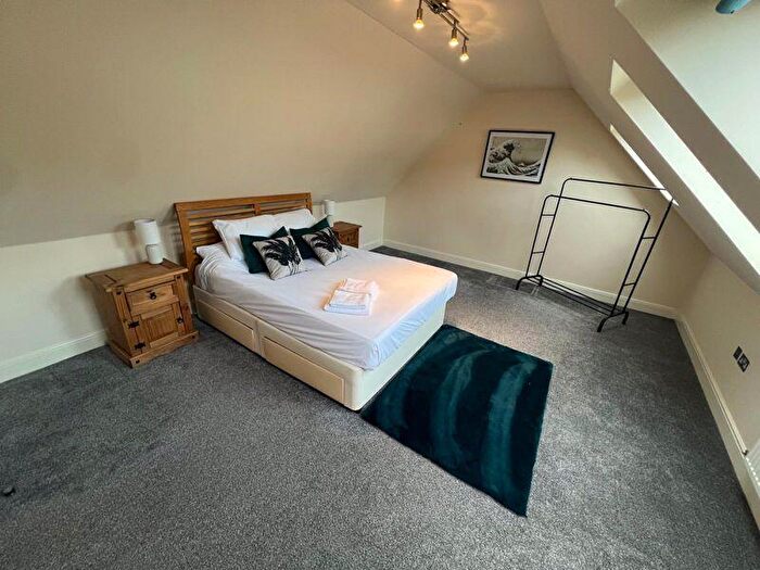 2 Bedroom Apartment To Rent In Castle Gate Development, Bedford, MK40