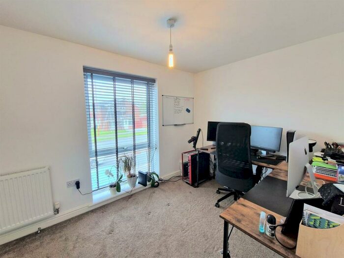 2 Bedroom Semi-Detached House For Sale In Frogmill Road, Northfield, Birmingham, B31
