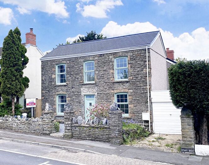 4 Bedroom Detached House For Sale In Walters Road, Llansamlet, Swansea, City And County Of Swansea., SA7