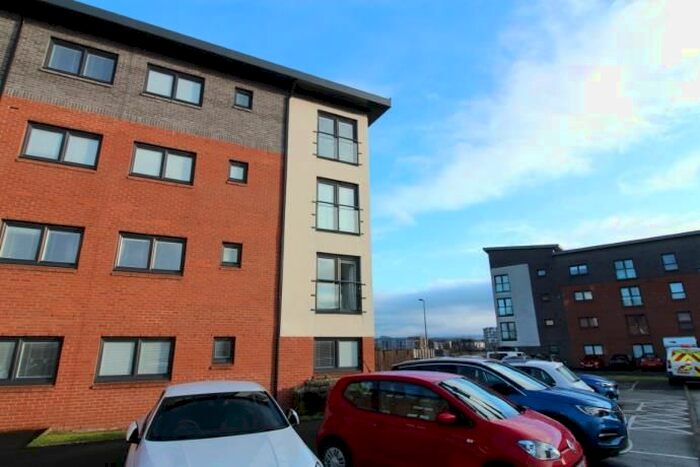 2 Bedroom Flat To Rent In Mulberry Crescent, Renfrew, PA4
