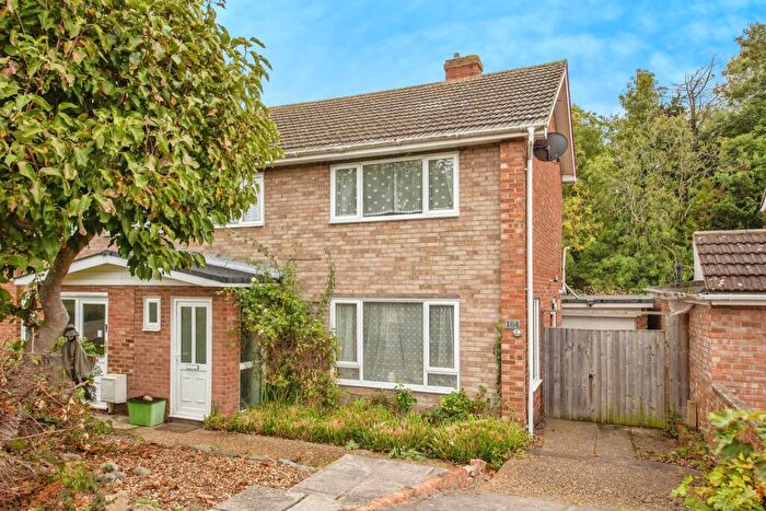 4 Bedroom Semi Detached House For Sale In Booth Avenue, Colchester, CO4