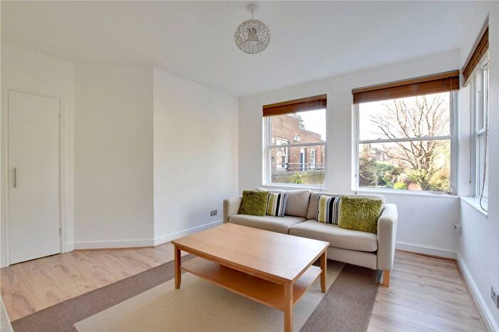 1 Bedroom Flat To Rent In Peabody Close, Devonshire Drive, Greenwich, London, SE10