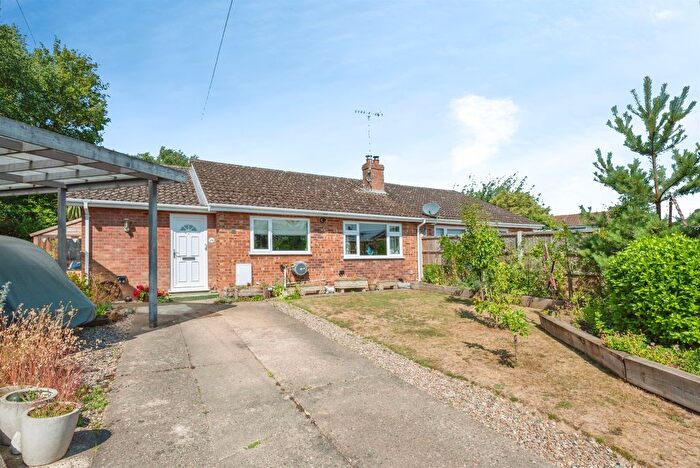 2 Bedroom Semi Detached Bungalow For Sale In Rippingall Close, Aylsham, Norwich, NR11