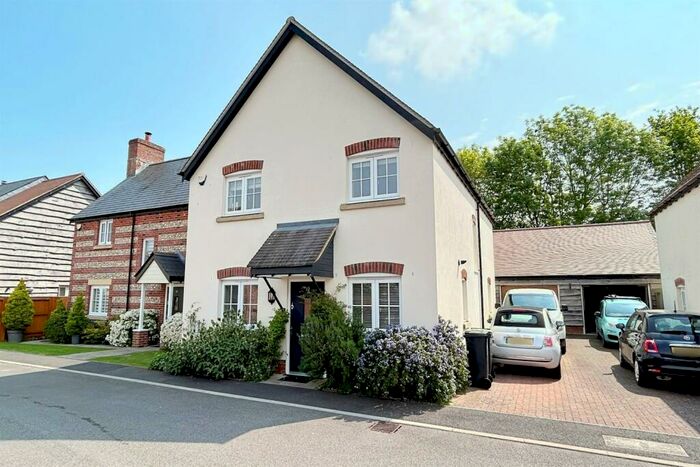 3 Bedroom Semi-Detached House To Rent In Sturminster Marshall, BH21