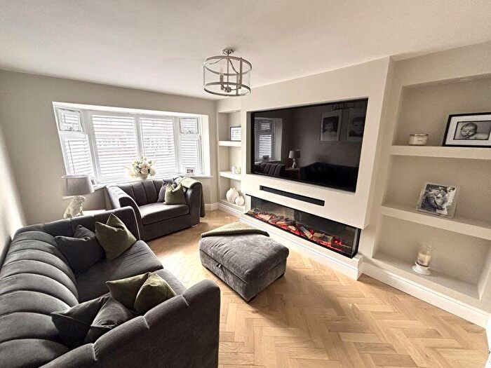 3 Bedroom Semi-Detached House For Sale In Poolehouse Road, Great Barr, Birmingham, B43
