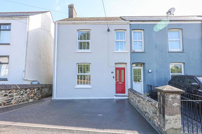 3 Bedroom End Of Terrace House For Sale In Slades Road, St Austell, PL25