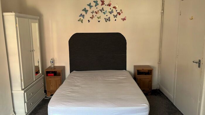 2 Bedroom Terraced House To Rent In Cross Flatts Street, Leeds, LS11