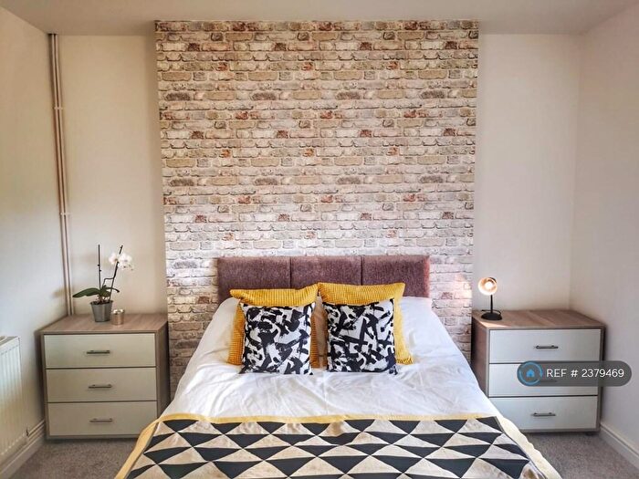 2 Bedroom Flat To Rent In Montpelier Terrace, Swansea, SA1