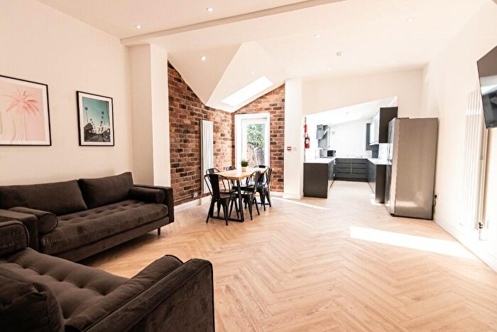6 Bedroom Terraced House To Rent In Wellington Avenue, Liverpool, Merseyside, L15