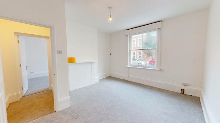1 Bedroom Flat To Rent In York Road, Hove, BN3