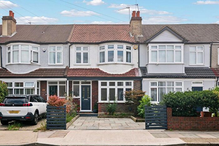 3 Bedroom House For Sale In Red Lion Road, Surbiton, KT6