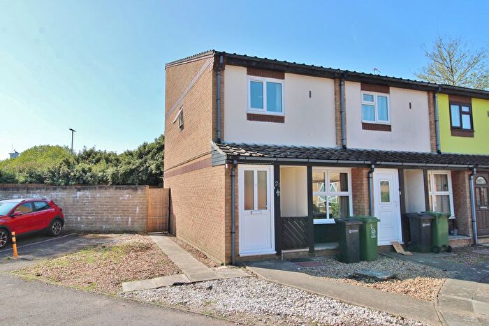 2 Bedroom End Of Terrace House For Sale In Froddington Road, Southsea, PO5