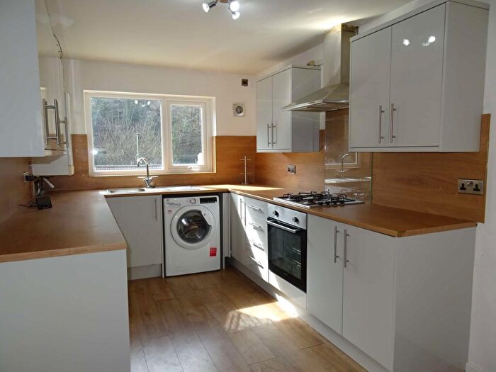 3 Bedroom Terraced House To Rent In Plymouth Road, Hopkinstown, CF37