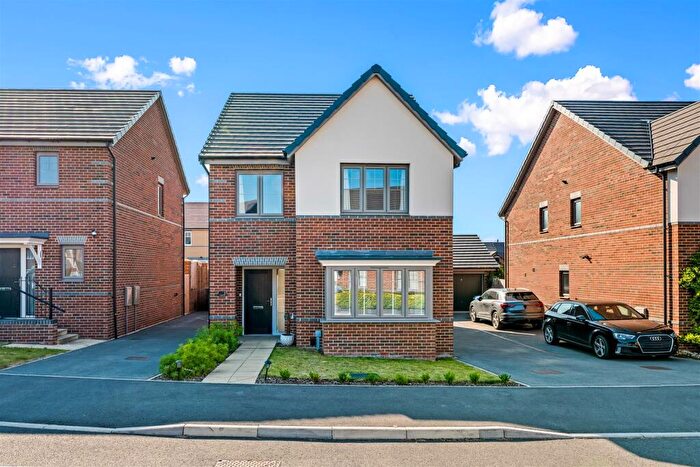 4 Bedroom Detached House For Sale In Foxglove Place, Carlton In Lindrick, S81