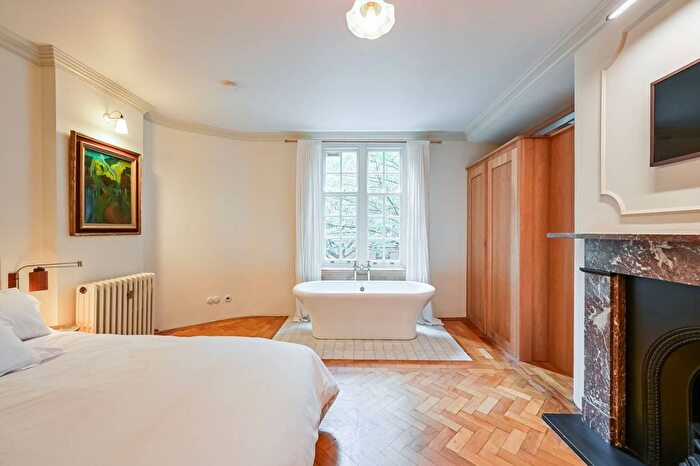 1 Bedroom Flat For Sale In Montclare Street, Shoreditch, London, E2